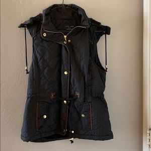 Black small women’s vest